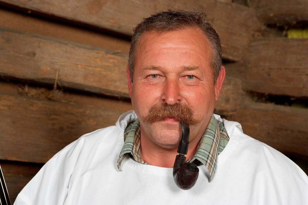 Pauli mit Pfeife